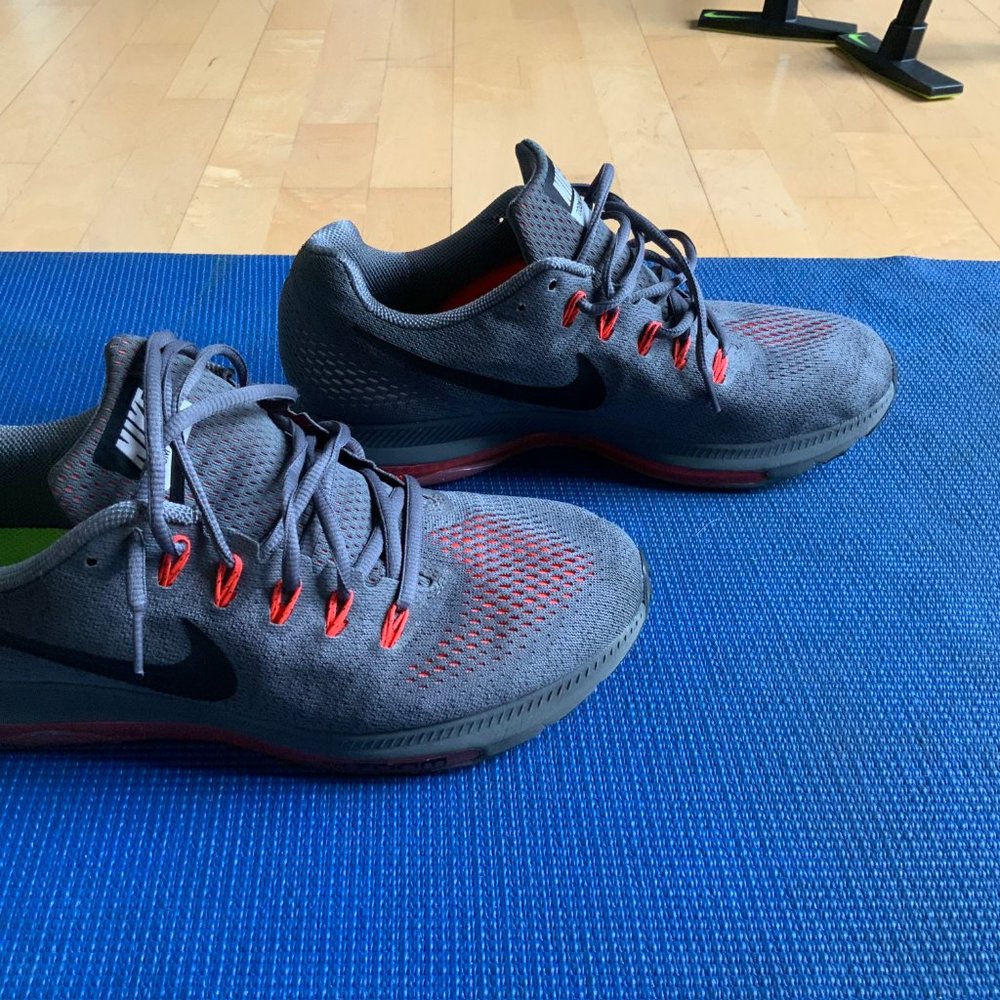 AIR MAX - Picture 3 of 4